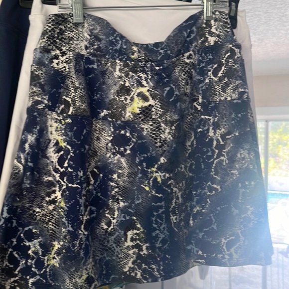 DonaJo Dona Jo Flirty Skort Skirt Wild Blue Snakeskin Print Size 2 L 12-14 - Picture 1 of 1